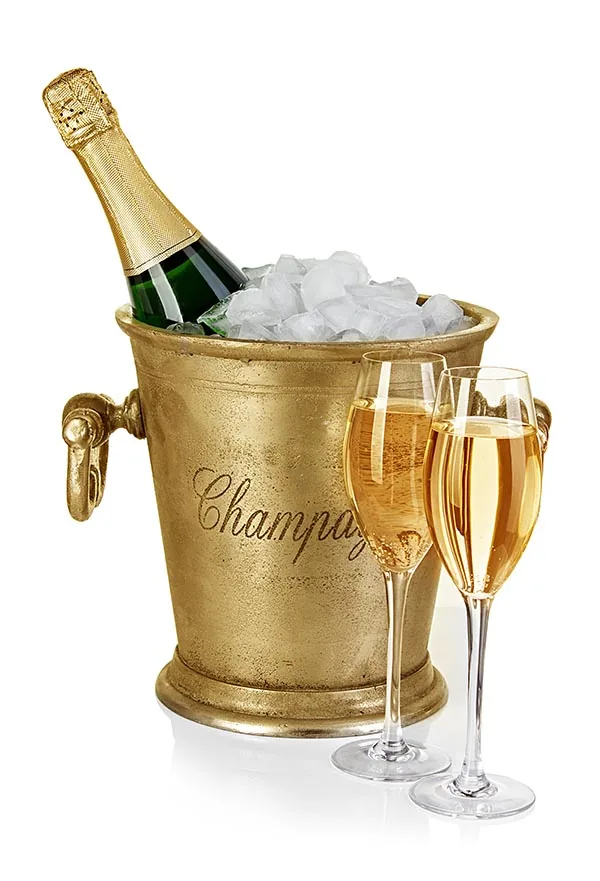 Bouteille de champagne offerte dans la Formule Essentielle, parfaite pour une soirée intime à deux.